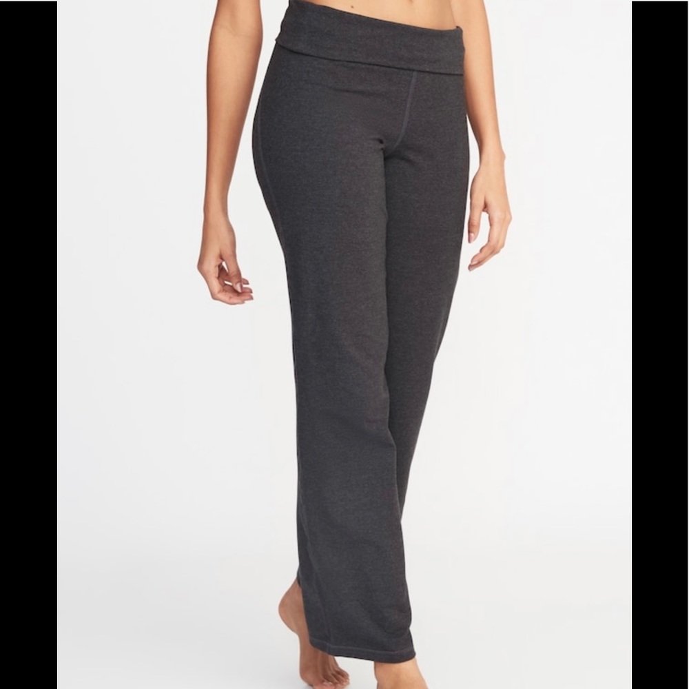 NWT Mid rise go dry yoga pants M